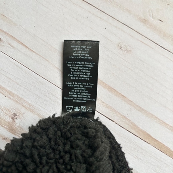 Matix Sherpa-Lined Flannel Jacket – Size Small - Picture 7 of 7